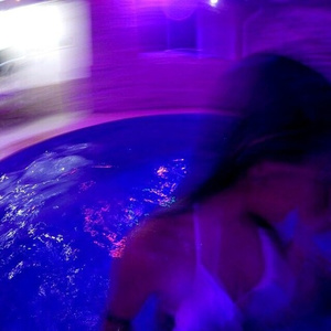 小舞婬荡的玉腿翘起漫画
