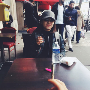 小舞婬荡的玉腿翘起漫画
